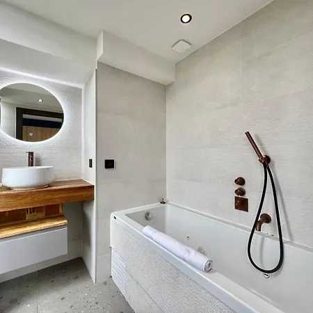 Apartament Skr - Rooftop 6p Saint-Laurent-du-Var